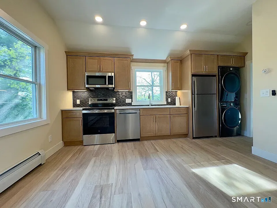 1 bed, 1.0 bath, 500 sqft, $2,450 — Photo 1