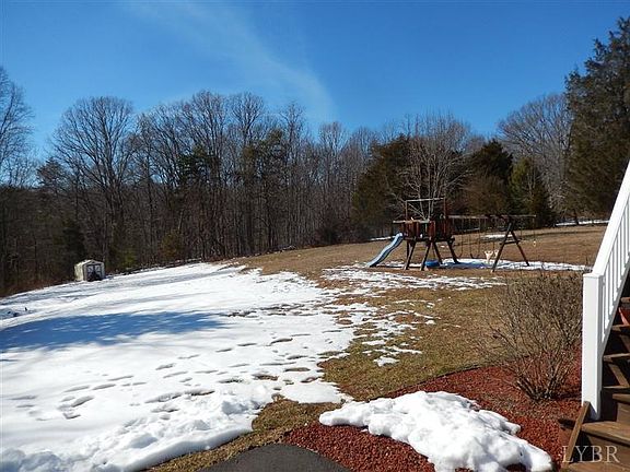4th image of 104 Foxwood Dr
