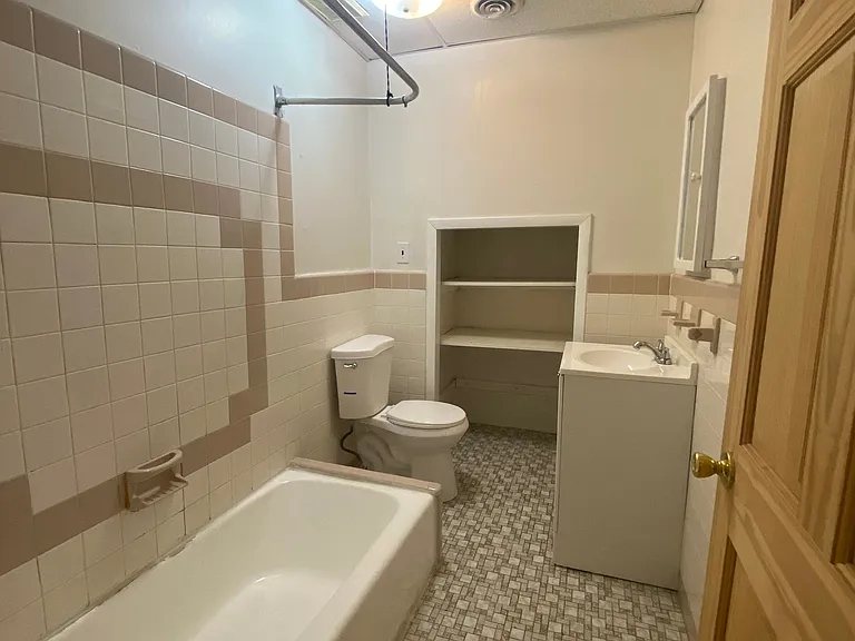 3713 Spring Garden St — Photo 10