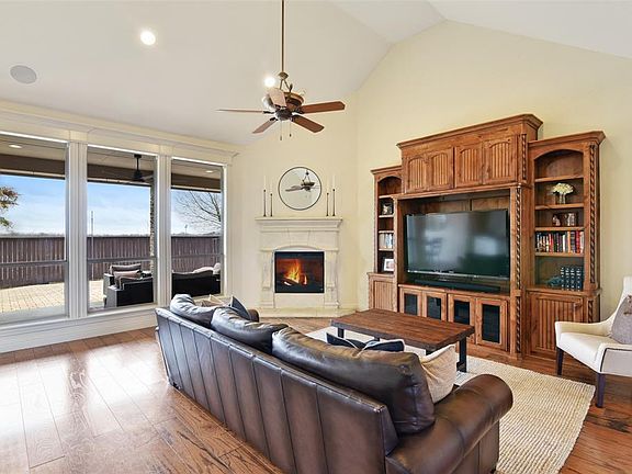 2nd image of 4106 Waterford Glen Dr