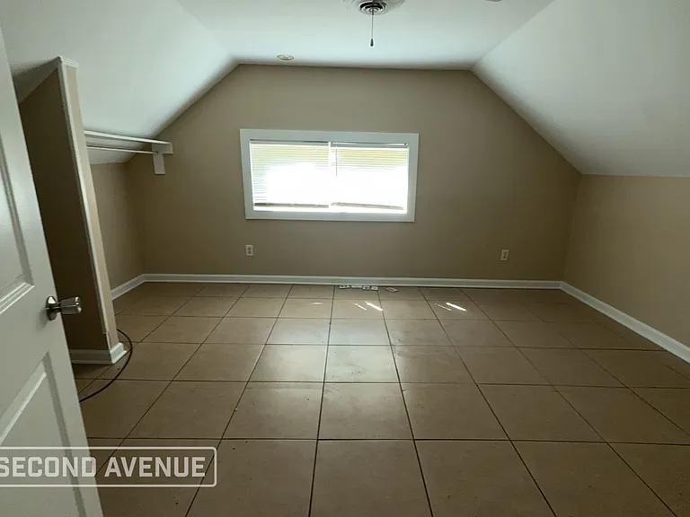 3132 Lamphier Ave — Photo 13
