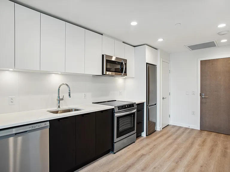 150 Braid St — Photo 25