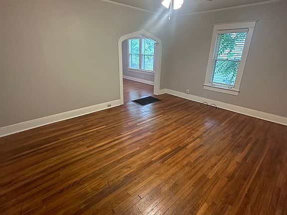 2nd image of 3753 Marion Ave