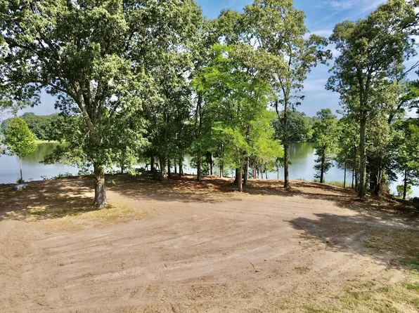 30 Coan Harbour Dr, Lottsburg, VA 22511