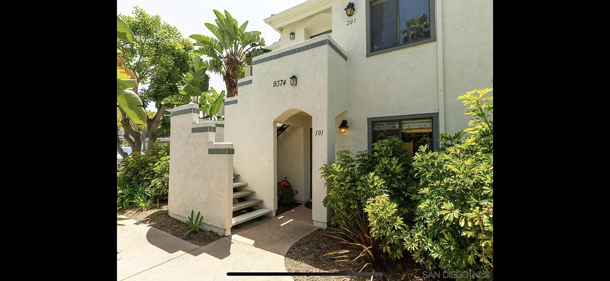 Building Photo - 9374 Twin Trails Dr #101