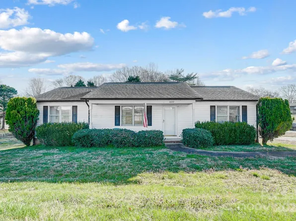 1022 Kannapolis Pkwy, Concord, NC 28027