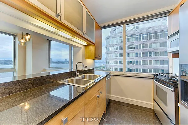 Rented by Town Residential | media 20