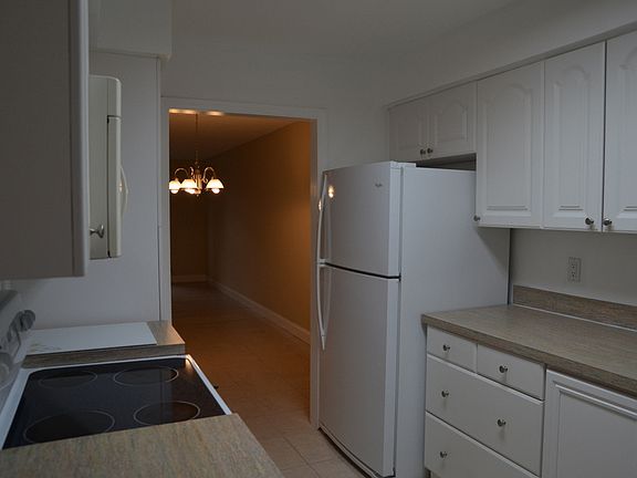 5th image of 617 Georgetown Dr