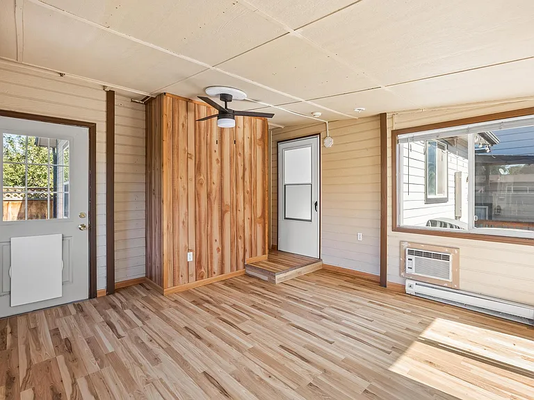 703 S Phillippi St #3 — Photo 11