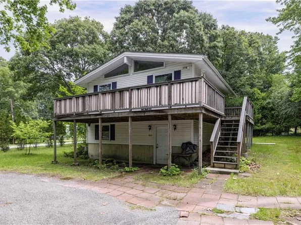 460 Sampan Ave, Jamestown, RI 02835