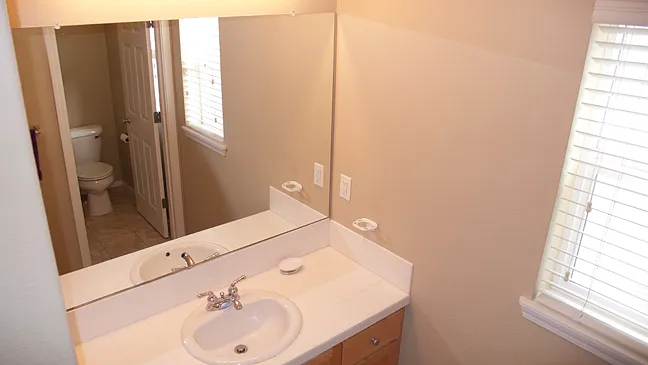 1168 SE Westerland St — Photo 5