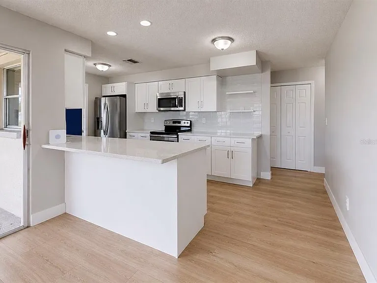 1729 Bikini Ct — Photo 8