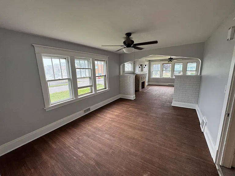 1363 Kensington Ave #1 — Photo 24