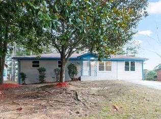 110 Hidden Brook Ct, College Park, GA 30349
