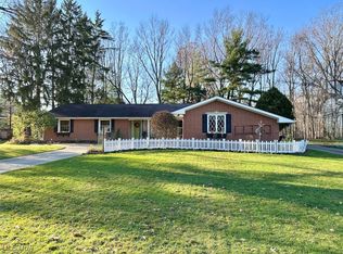 10933 Tanager Trl, Brecksville, OH