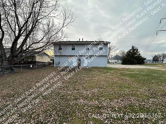 4th image of 926 W Belmont Ave