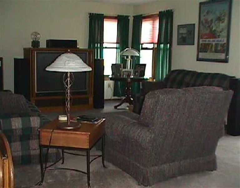 4th image of 67 CAPITOL Place