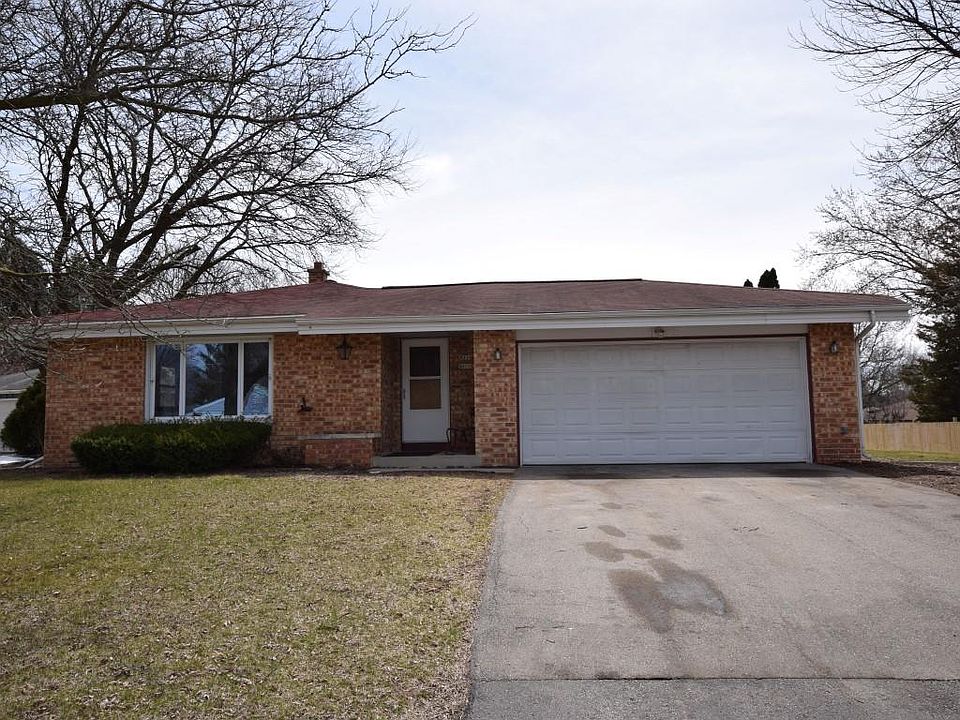 1st image of W234N6112 Tulip Ln