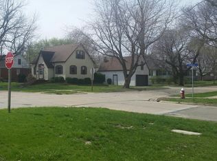 298 N Central St, El Paso, IL 61738