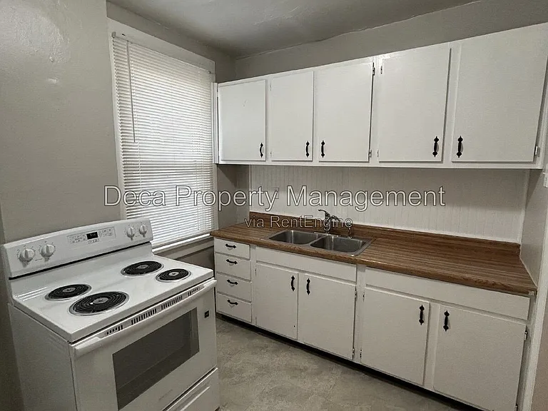 6024 Arthur Ave — Photo 5