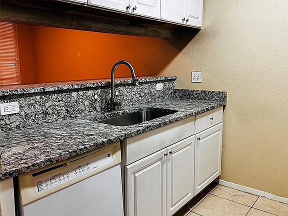 5th image of 10501 South Dr APT 286