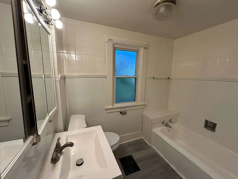 377 Talbot Ave #4 — Photo 18