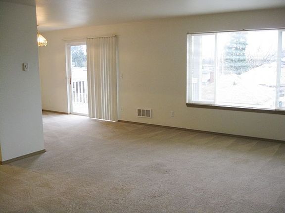 Living Room/Hall to Kitchen