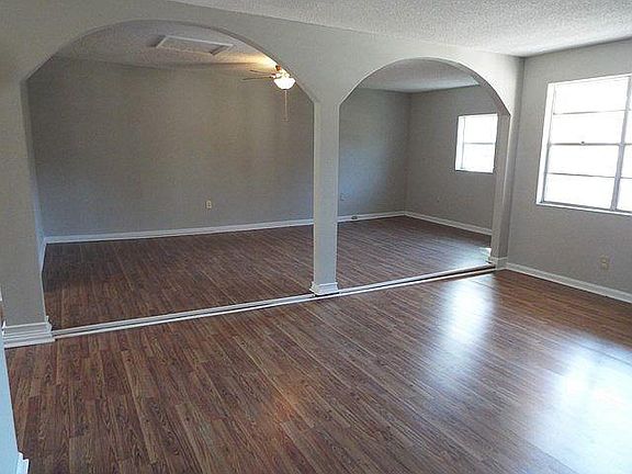 5th image of 2905 Cumberland Dr