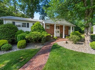 16 Lynwood Rd, Cedar Grove, NJ 07009