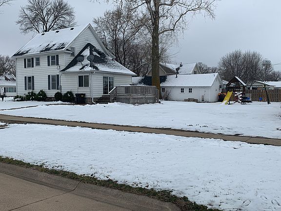 3rd image of 410 W 10th St