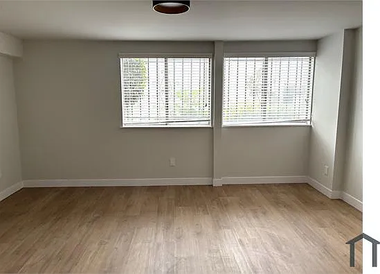 1505 S Hoover St #2 — Photo 2
