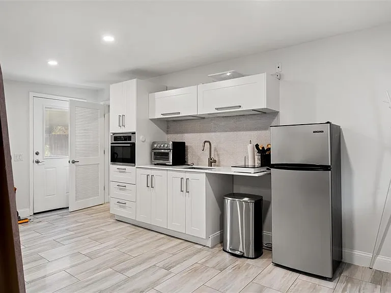 314.5 W Alva St — Photo 27