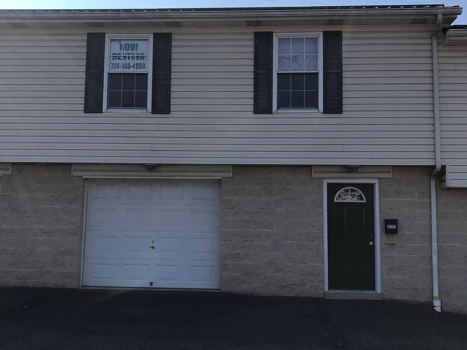 2 bed, 1.5 bath, 1300 sqft, $1,200 — Photo 1