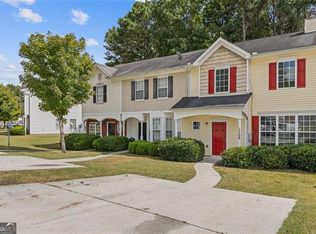 1702 Camden Forrest Trl, Riverdale, GA