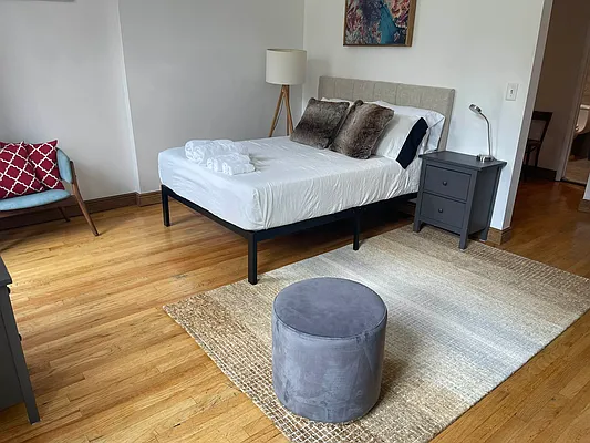 Rented by Oxford Property Group | media 10