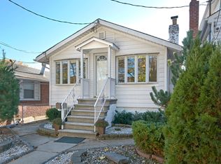 4378 Locust Point Dr, Bronx, NY 10465