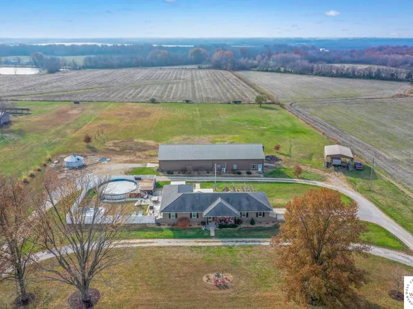 74 SW 450th Rd, Clinton, MO 64735