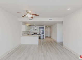 848 Irolo St APT 302, Los Angeles, CA 90005