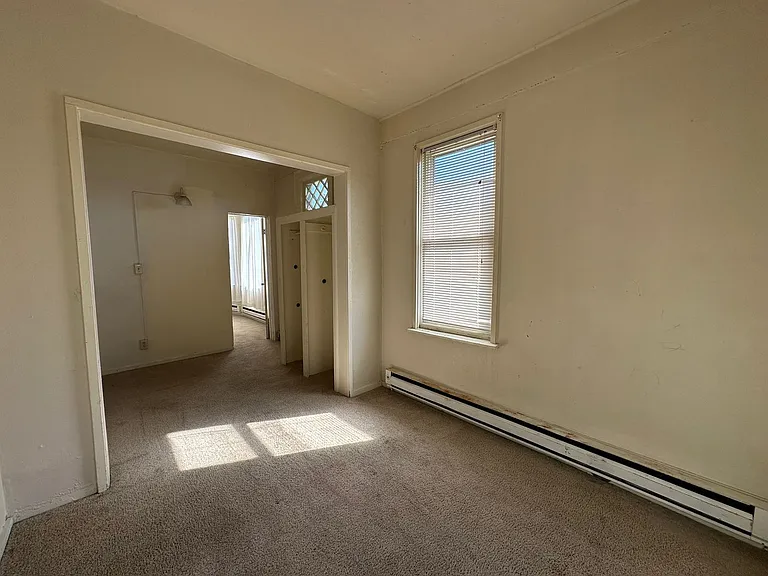 735 E Nora Ave — Photo 2