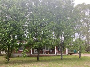 946 Pinehill Cir, Carthage, MS