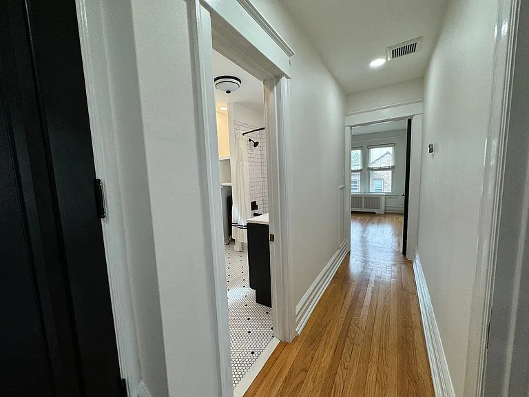 2201 W Gordon St — Photo 42