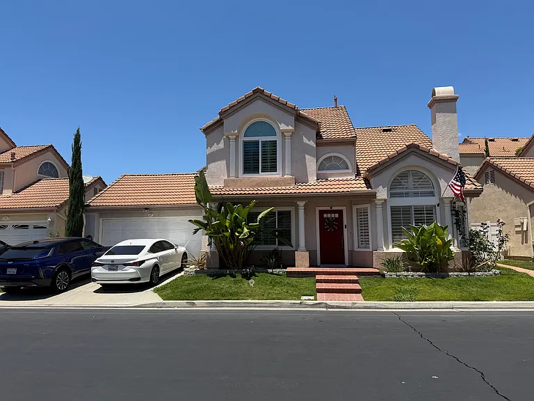 25 Santa Monica St — Photo 12