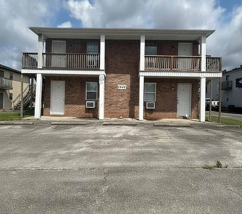 2047 Rockcreek Dr #8