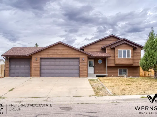 1403 Manchester St, Gillette, WY 82716