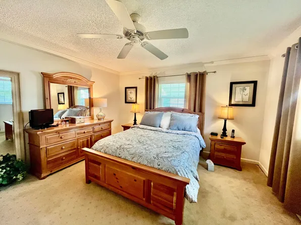 2391 SW Congress Boulevard, Boynton Beach, FL 33426