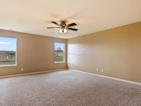4th image of 1893 N Concord Pl