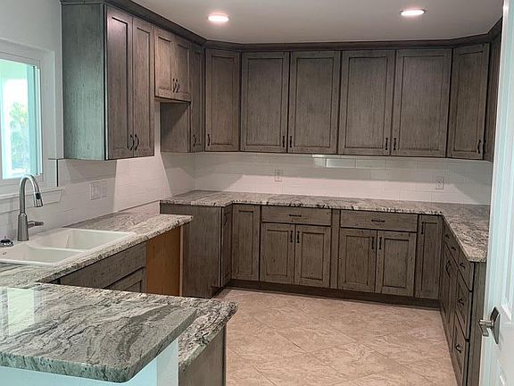 3rd image of 16 Sandpiper Ln