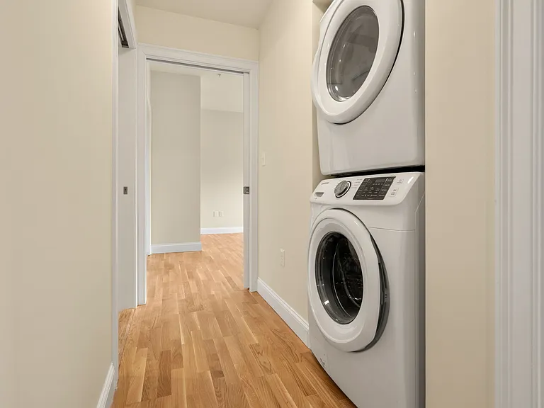 137 Peterborough St #6 — Photo 9