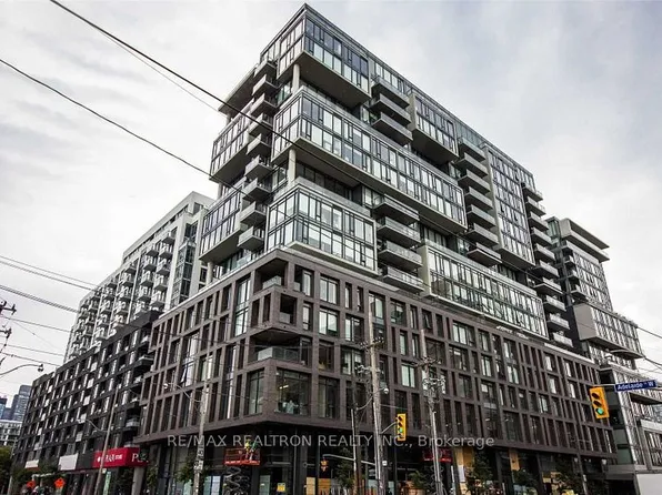 111 Bathurst St, Toronto, ON