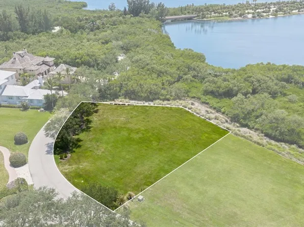 9205 Marsh Island Dr, Vero Beach, FL 32963